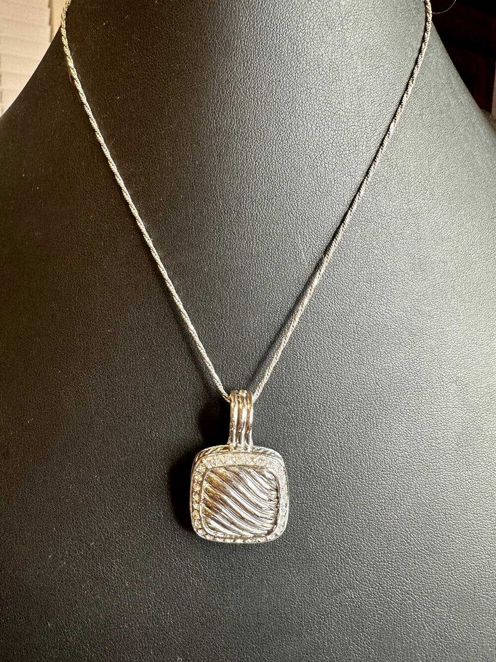 Silver tone rhinestone magnetic cable style pendant